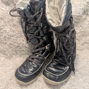 totes Black Quilted Lace-Up Winter Boots